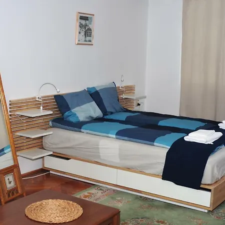 Best Location In Downtown Apartment *