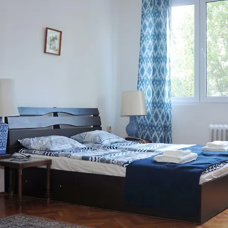 Best Location In Downtown Apartment