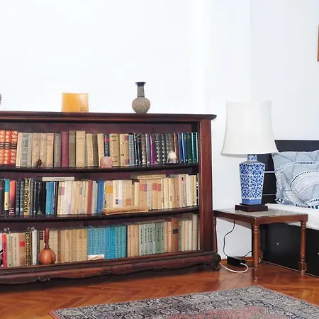 Best Location In Downtown Apartment *